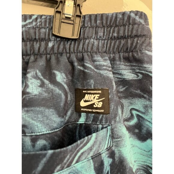 Nike SB Shorts Swirl Sunday Skate Boarding Basketball Size XL - Picture 9 of 13